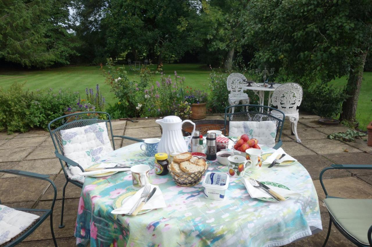 St Michaels House Bed & Breakfast Crediton Dış mekan fotoğraf